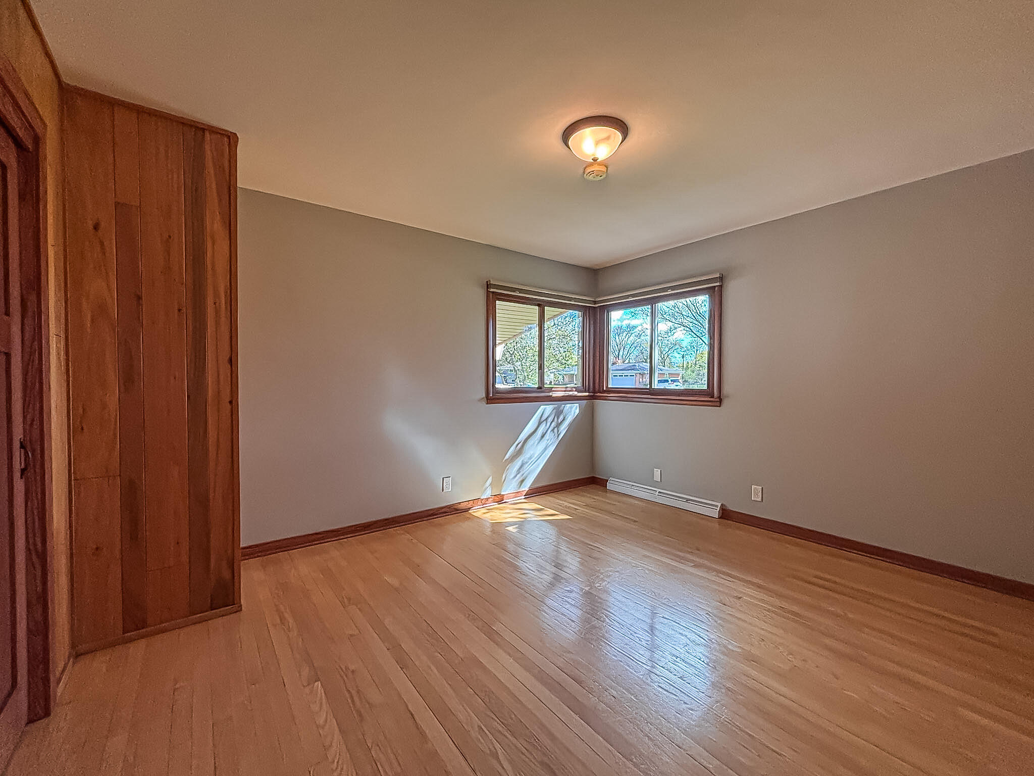 1185 Apache Trail Brookfield, WI 53005 - Photo 25 of 48 Bedroom 4