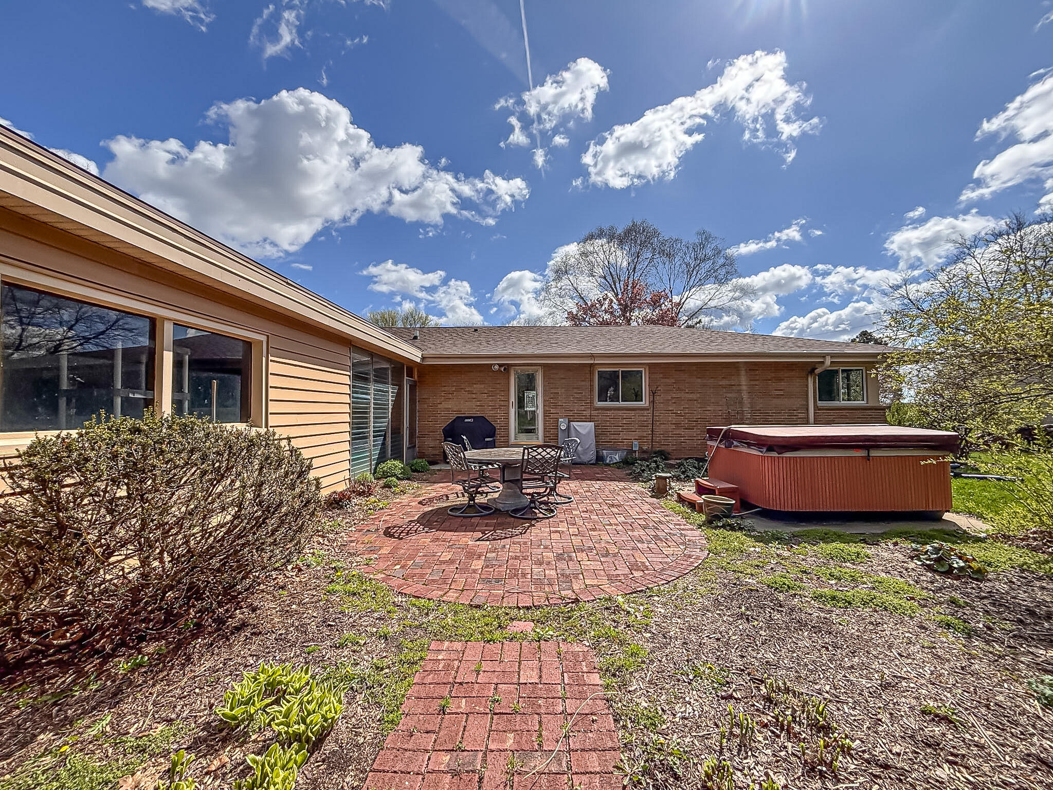 1185 Apache Trail Brookfield, WI 53005 - Photo 39 of 48 Patio