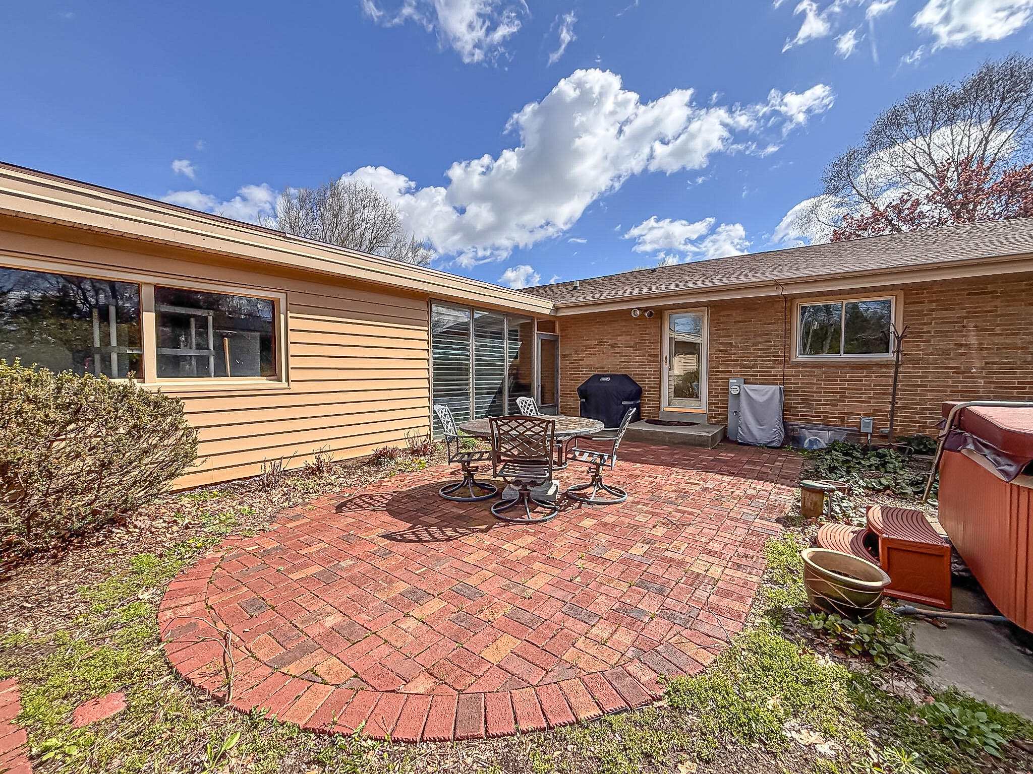 1185 Apache Trail Brookfield, WI 53005 - Photo 40 of 48 Patio