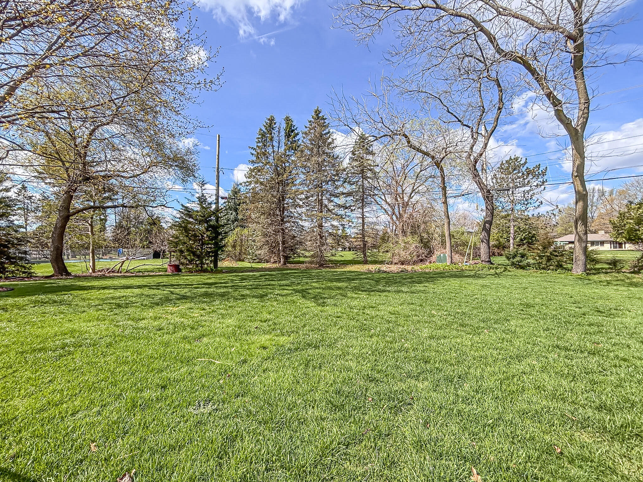 1185 Apache Trail Brookfield, WI 53005 - Photo 44 of 48 Backyard