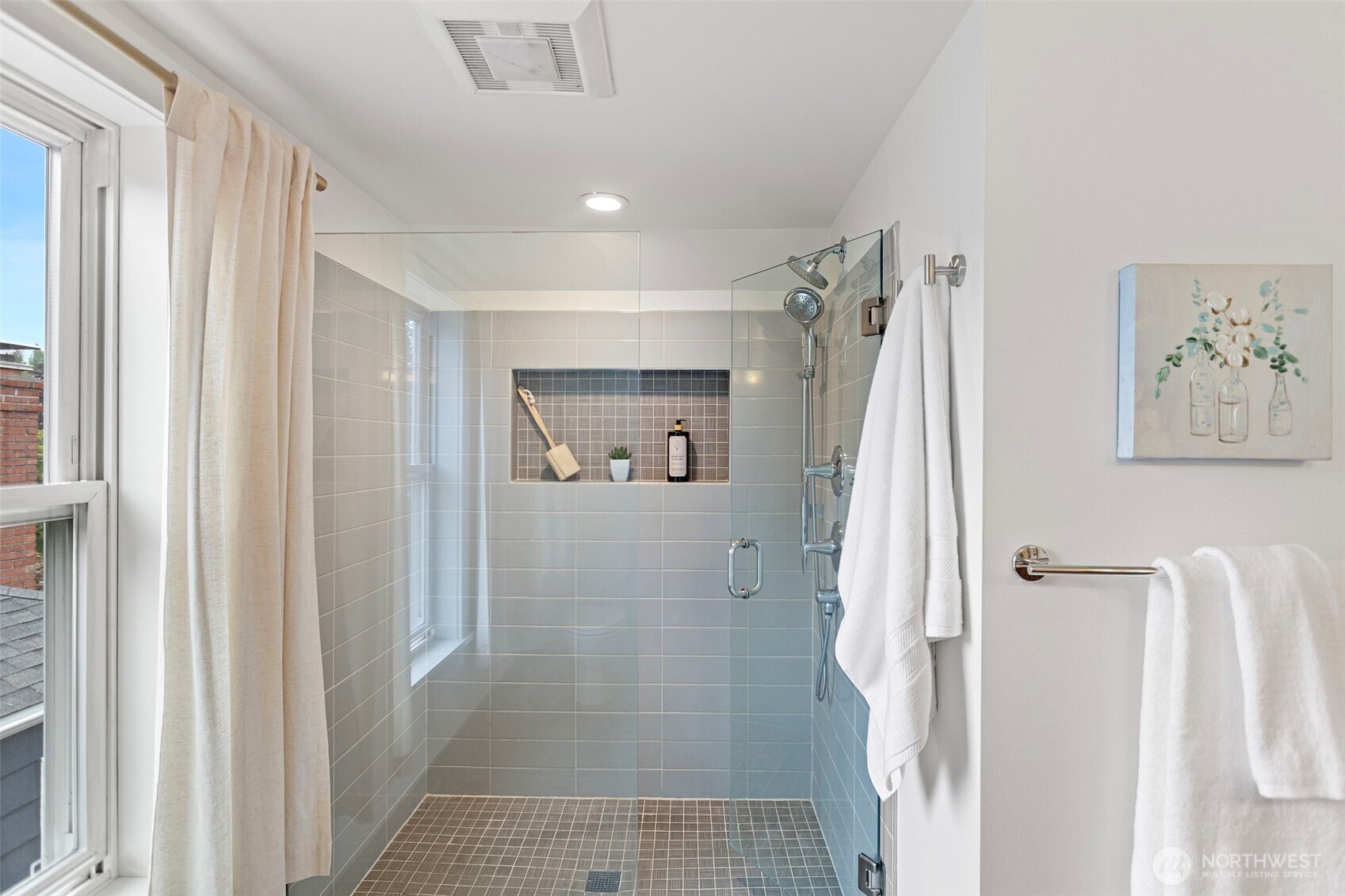 3917 Midvale Avenue North, Unit A Seattle, WA 98103 - Photo 26 of 37