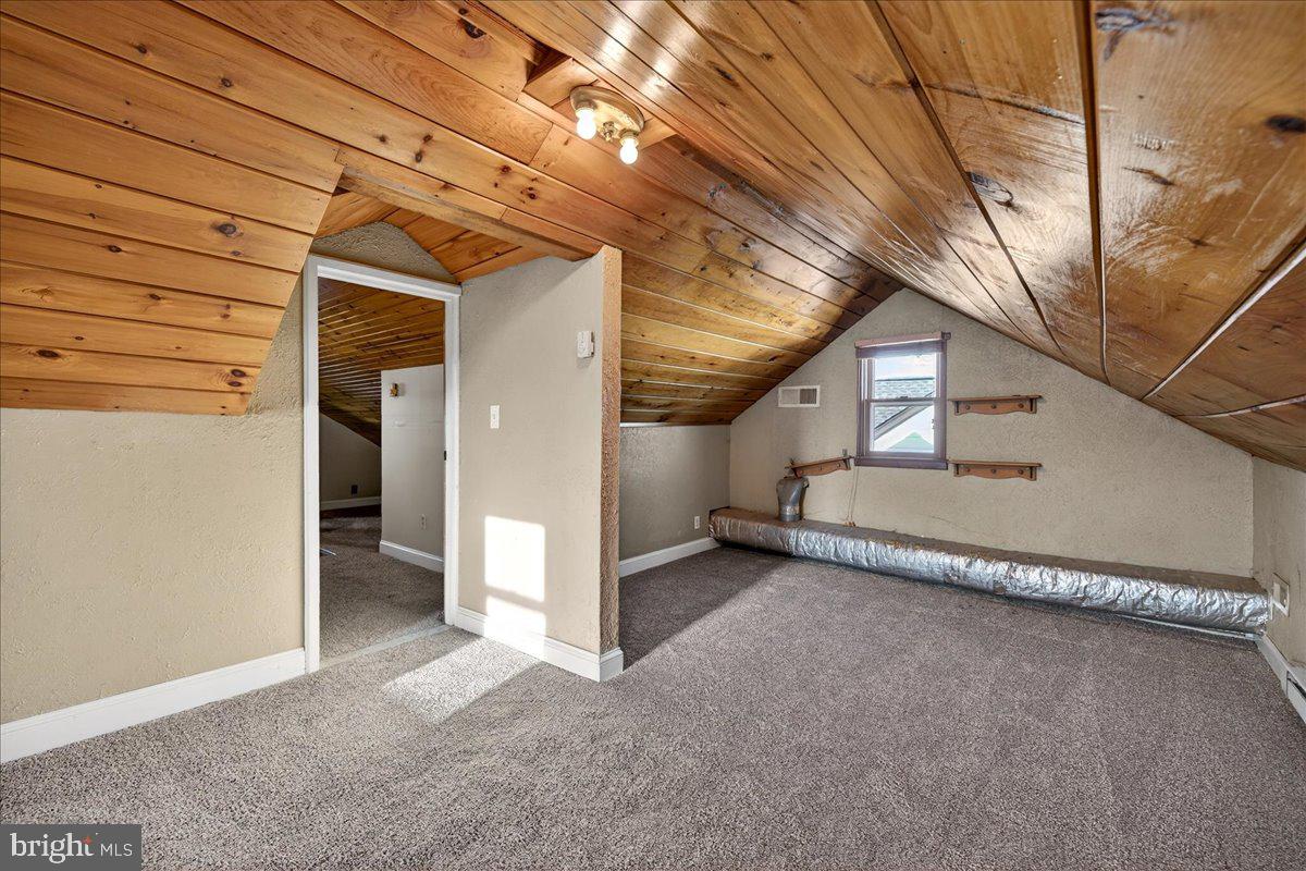 615 13th Street New Castle, DE 19720 - Photo 32 of 39 an empty room with windows