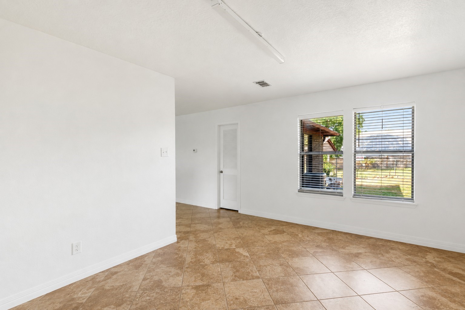 406 Kickapoo Drive Livingston, TX 77351 - Photo 18 of 41 Flex bonus/office/study