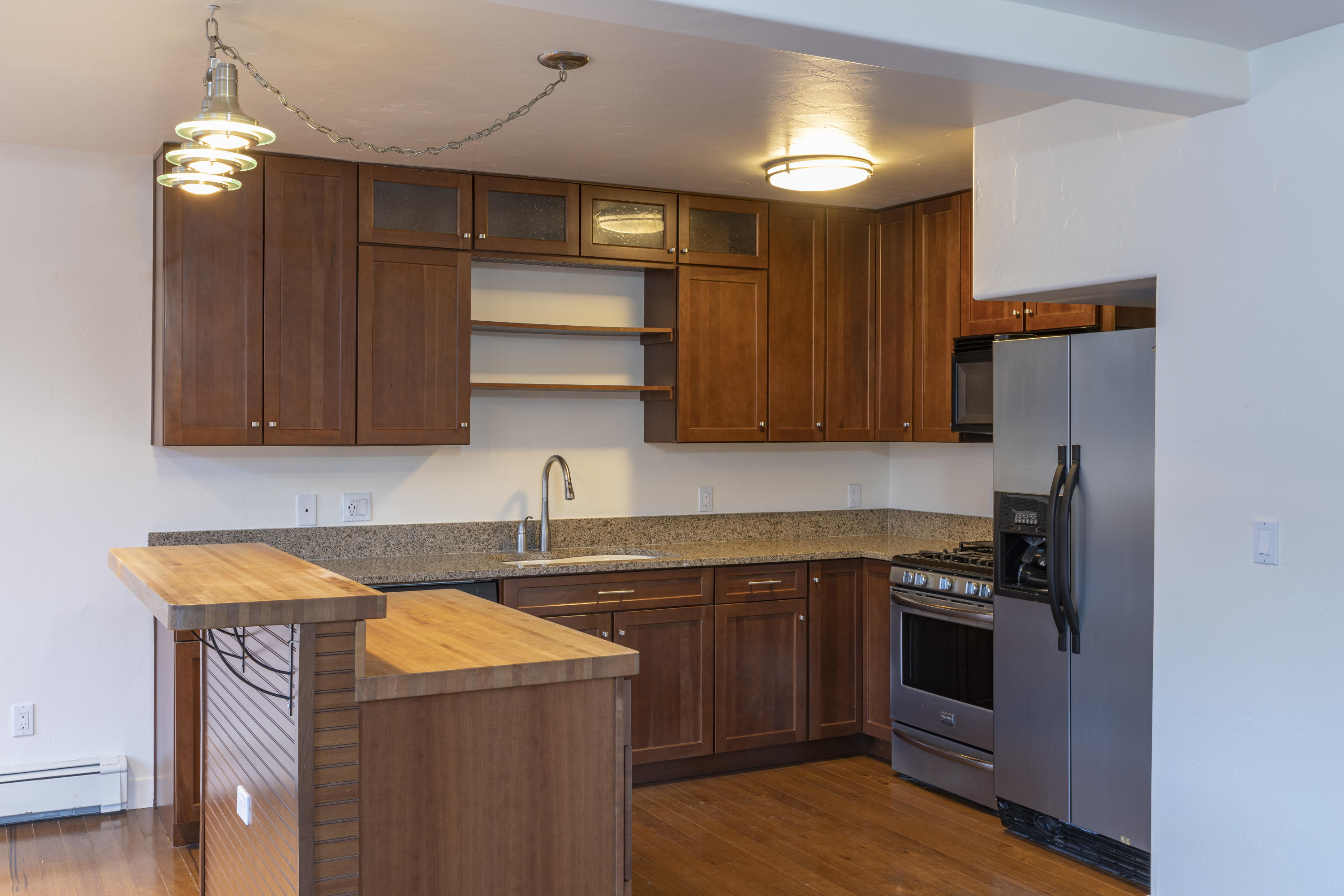 302 Adams Ranch Road, Unit 4 Mountain Village, CO 81435 - Photo 5 of 25 KitchenAngle