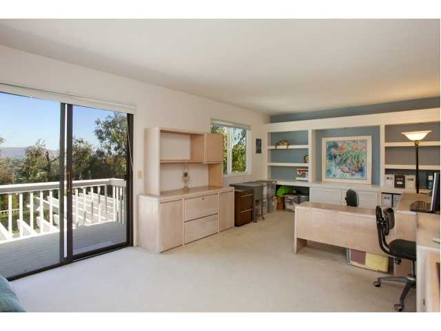 449 Via Ultimo Encinitas, CA 92024 - Photo 14 of 25 Gallery Image 14