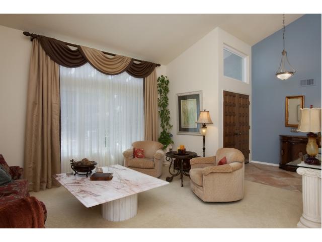 449 Via Ultimo Encinitas, CA 92024 - Photo 3 of 25 Gallery Image 3