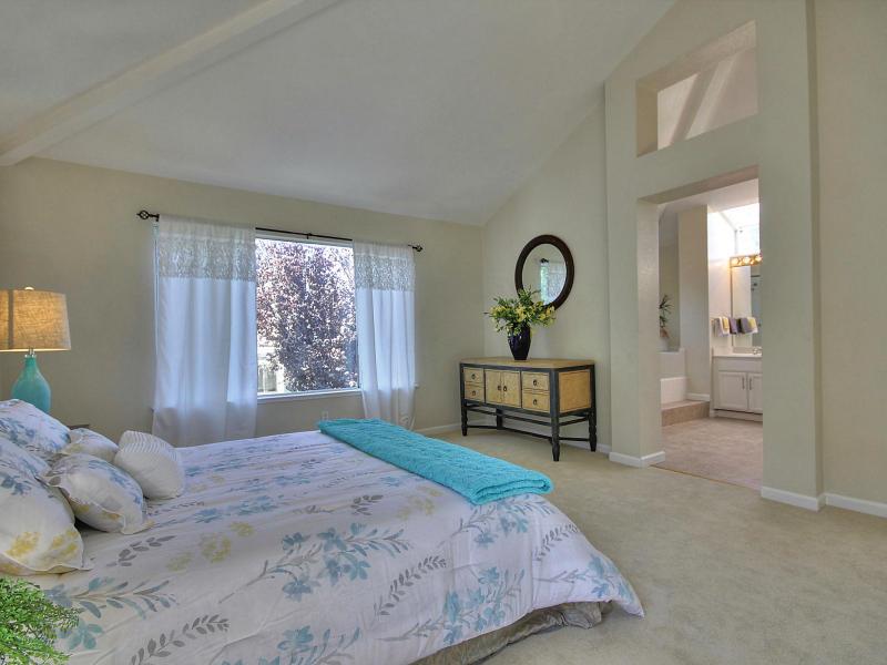 11677 Palm Spring Court Cupertino, CA 95014 - Photo 13 of 32