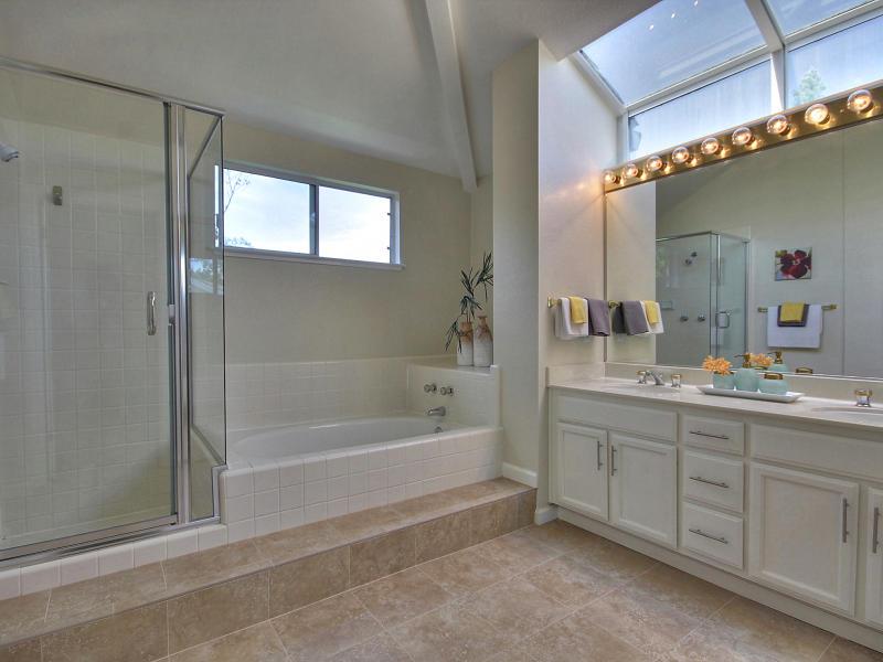 11677 Palm Spring Court Cupertino, CA 95014 - Photo 15 of 32