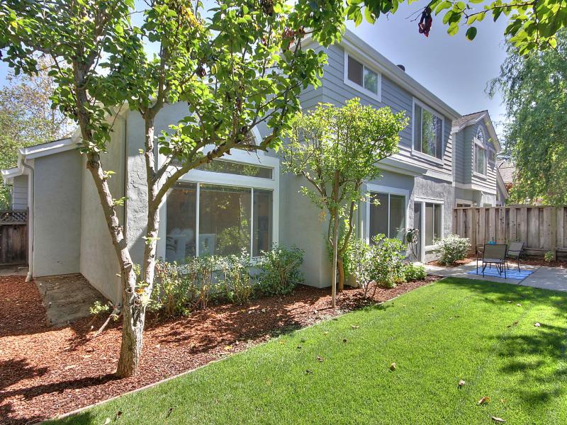 11677 Palm Spring Court Cupertino, CA 95014 - Photo 27 of 32