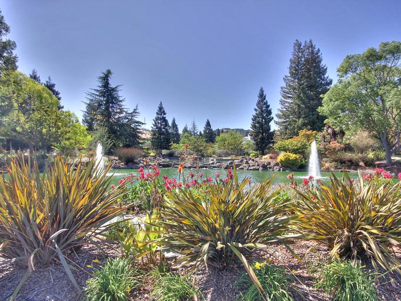 11677 Palm Spring Court Cupertino, CA 95014 - Photo 30 of 32