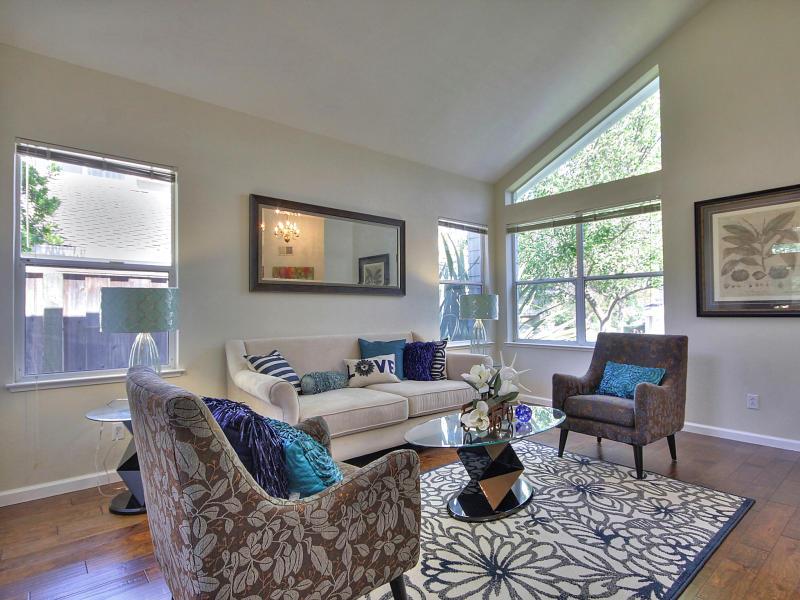 11677 Palm Spring Court Cupertino, CA 95014 - Photo 4 of 32