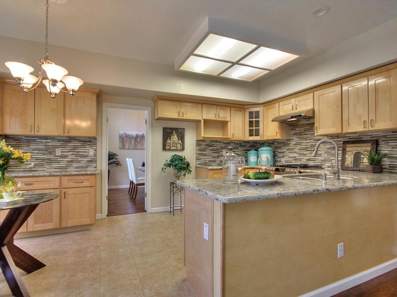 11677 Palm Spring Court Cupertino, CA 95014 - Photo 9 of 32