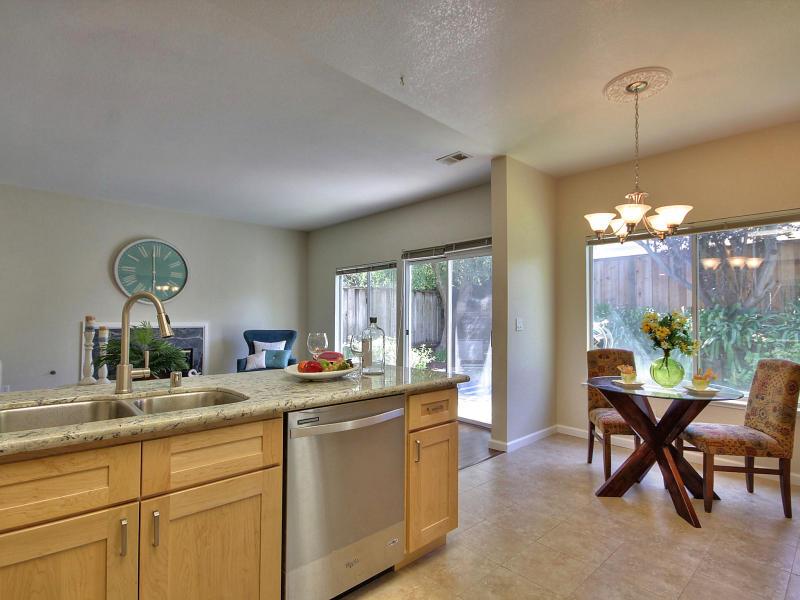 11677 Palm Spring Court Cupertino, CA 95014 - Photo 10 of 32