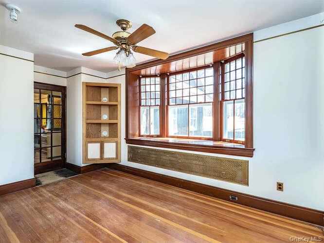 1425 Middle Neck Road Sands Point, NY 11050 - Photo 10 of 38