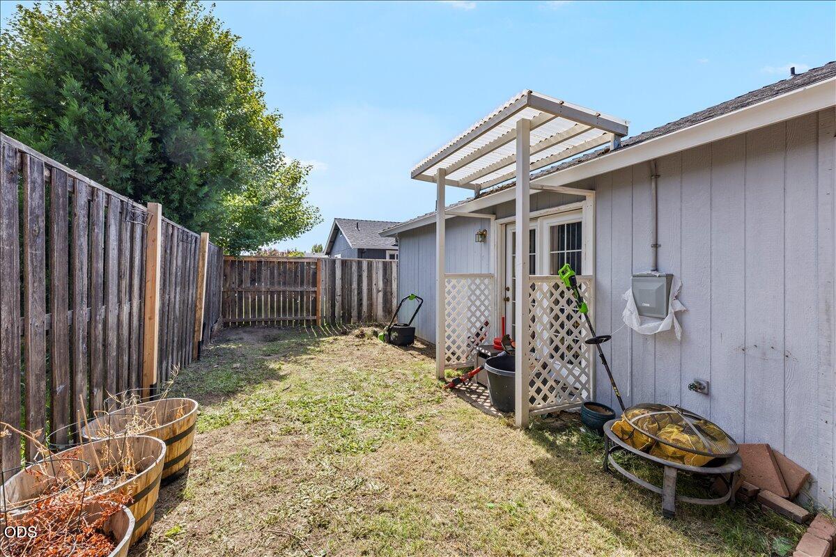 1233 Pheasant Way Central Point, OR 97502 - Photo 21 of 22 Gallery Image 21