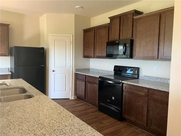 $1,900 | 929 Independence Avenue, Pendergrass, GA 30567