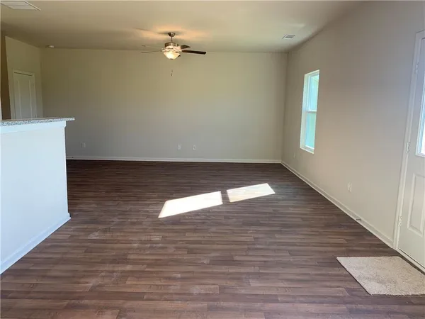 $1,900 | 929 Independence Avenue, Pendergrass, GA 30567