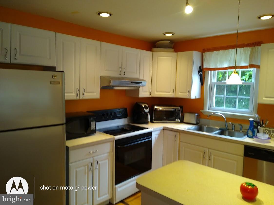 612 North Forklanding Road Maple Shade, NJ 08052 - Photo 5 of 24 Gallery Image 5