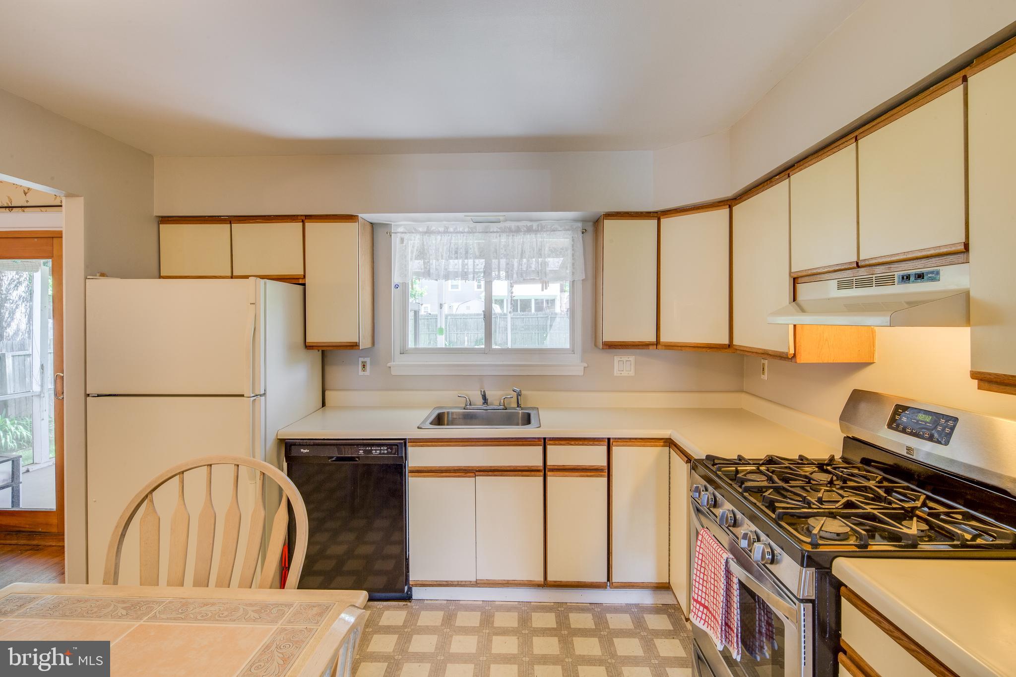 1918 Winesap Road Cherry Hill, NJ 08003 - Photo 8 of 26 Gallery Image 8