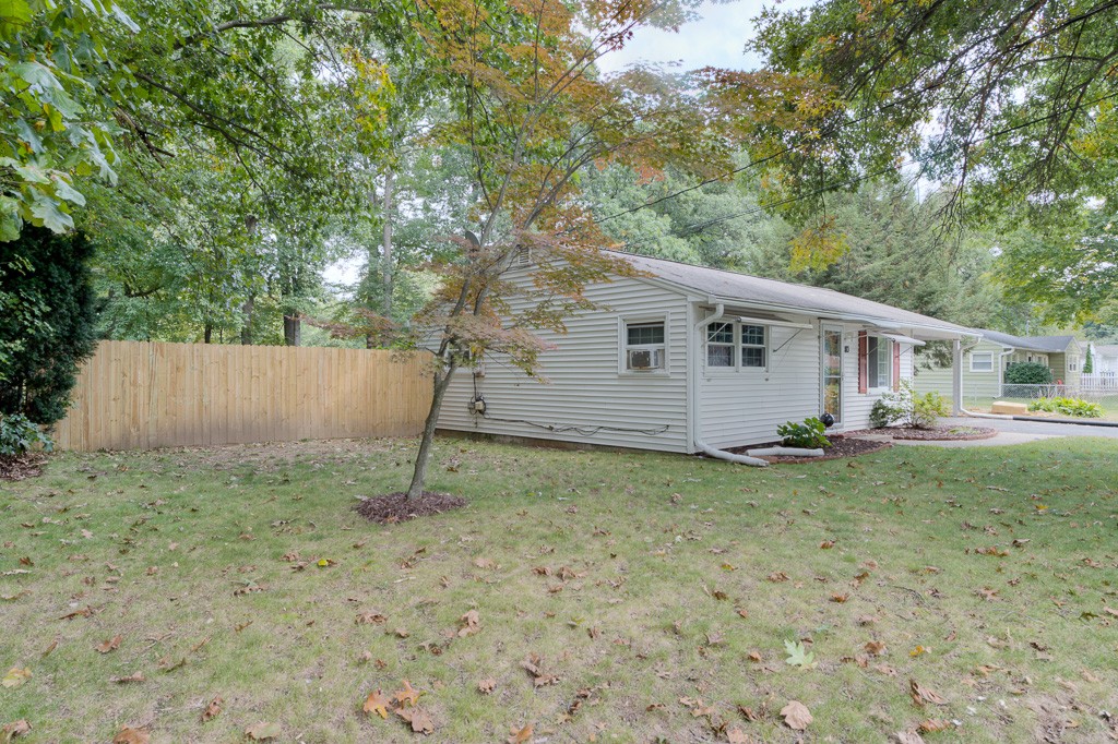 183 Corcoran Boulevard Springfield, MA 01118 - Photo 2 of 20 Gallery Image 2