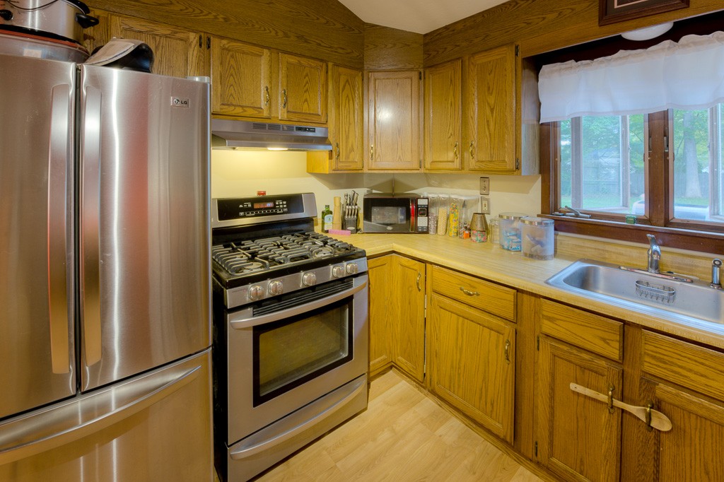 183 Corcoran Boulevard Springfield, MA 01118 - Photo 7 of 20 Gallery Image 7