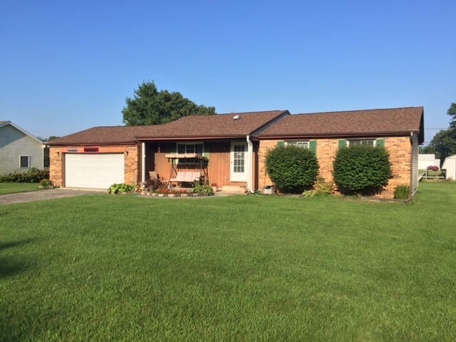 1304 Lakeview Bend Rochester, IN 46975 - Photo 1 of 12