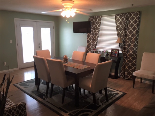 1304 Lakeview Bend Rochester, IN 46975 - Photo 2 of 12