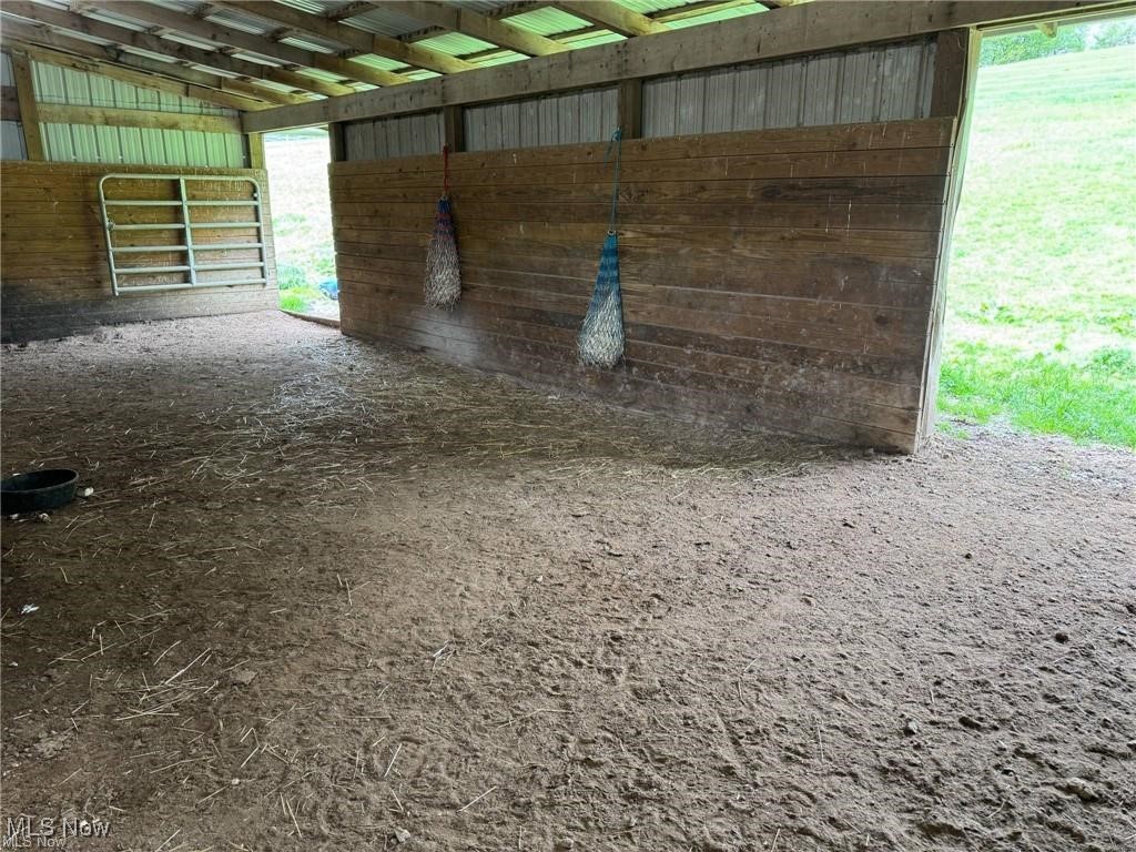 10097 March Road Northeast East Rochester, OH 44625 - Photo 24 of 34 View of stable