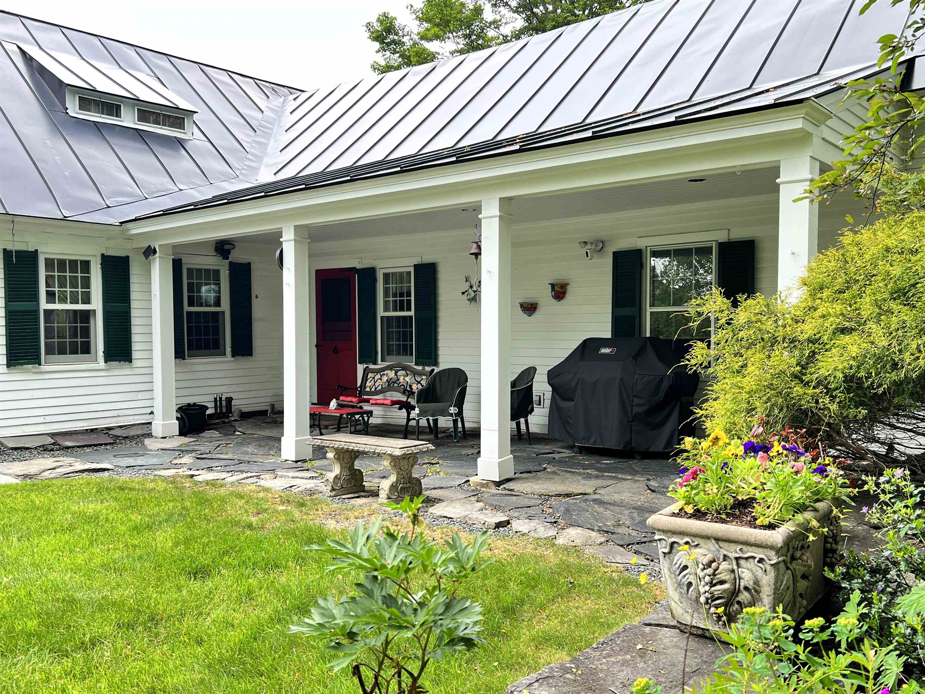 3398 Jericho Road Hartford, VT 05001 - Photo 13 of 40