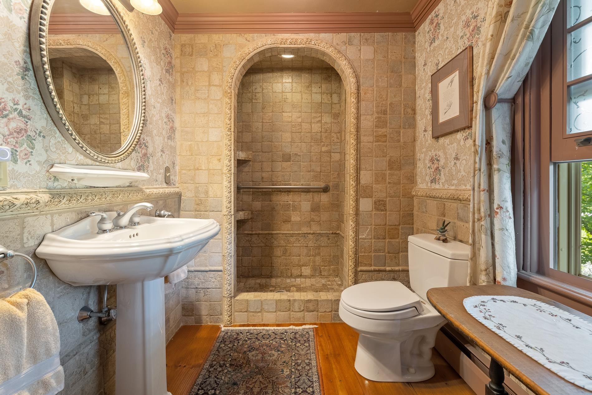 3398 Jericho Road Hartford, VT 05001 - Photo 6 of 40