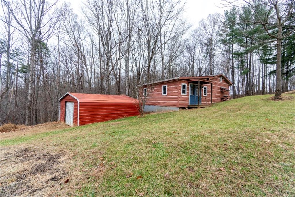 309 Chestnut Ridge Road Mount Airy, NC 27030 - Photo 11 of 49 Gallery Image 11