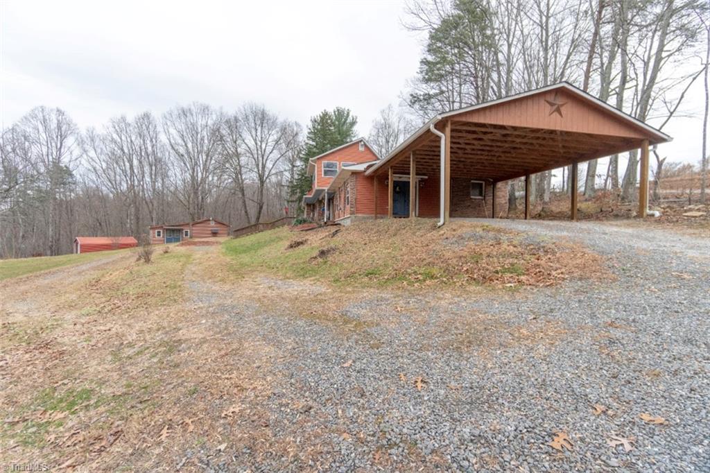 309 Chestnut Ridge Road Mount Airy, NC 27030 - Photo 4 of 49 Gallery Image 4