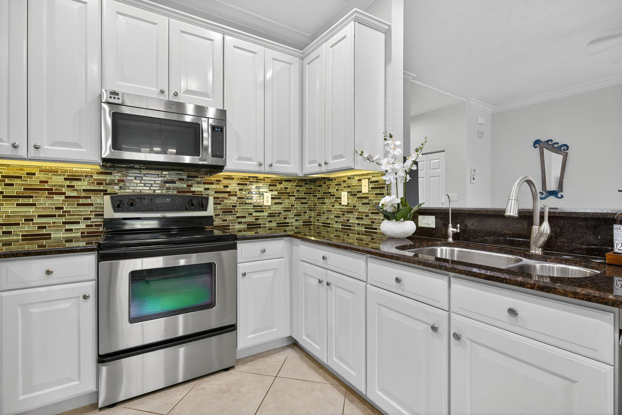 141 Seagrape Drive, Unit 203 Jupiter, FL 33458 - Photo 15 of 39 Kitchen