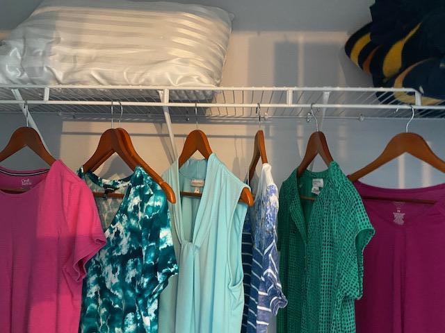 22 3rd Street Shalimar, FL 32579 - Photo 25 of 40 a view of walk in closet