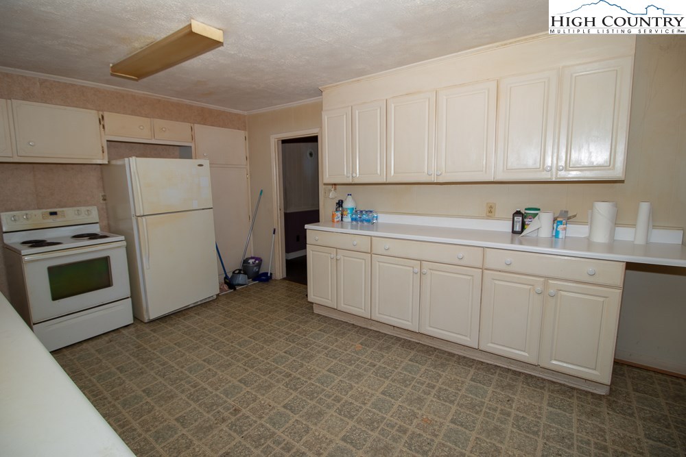 271 Joe Shoemaker Road Vilas, NC 28692 - Photo 15 of 24 Gallery Image 15