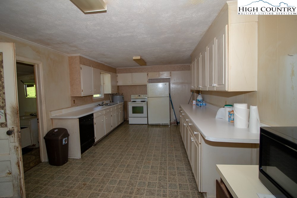 271 Joe Shoemaker Road Vilas, NC 28692 - Photo 17 of 24 Gallery Image 17
