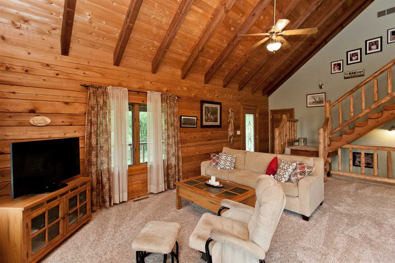 18802 Newport Road Anamosa, IA 52205 - Photo 6 of 50 Gallery Image 6