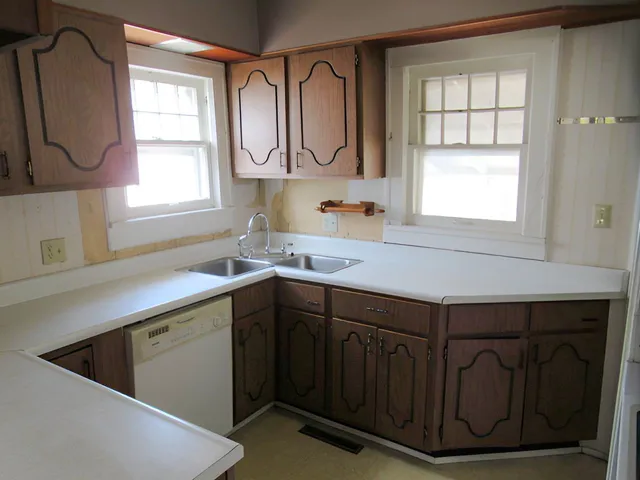 $54,900 | 2808 Prairie Avenue, Mattoon, IL 61938