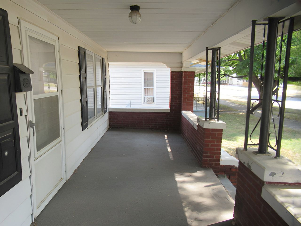 2808 Prairie Avenue Mattoon, IL 61938 - Photo 3 of 20