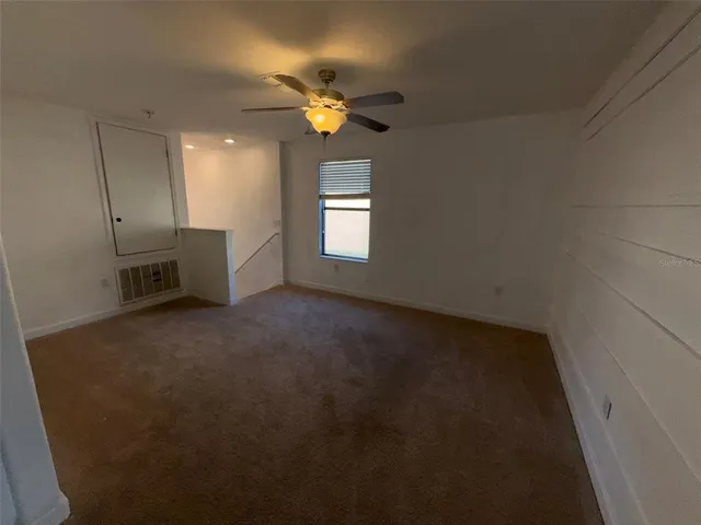 a view of empty room with window