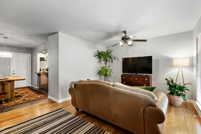 $1,900 | 5800 Glenhollow Path, Austin, TX 78745