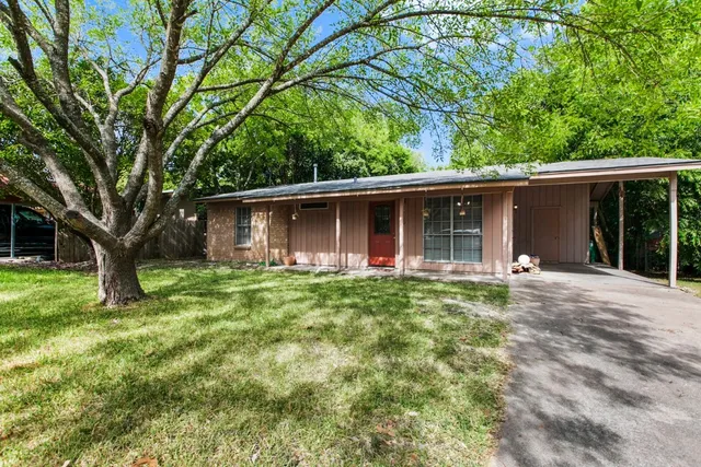 $1,900 | 5800 Glenhollow Path, Austin, TX 78745