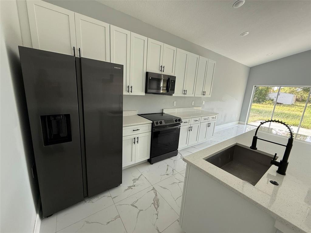512 Sunset Road North Rotonda West, FL 33947 - Photo 2 of 16