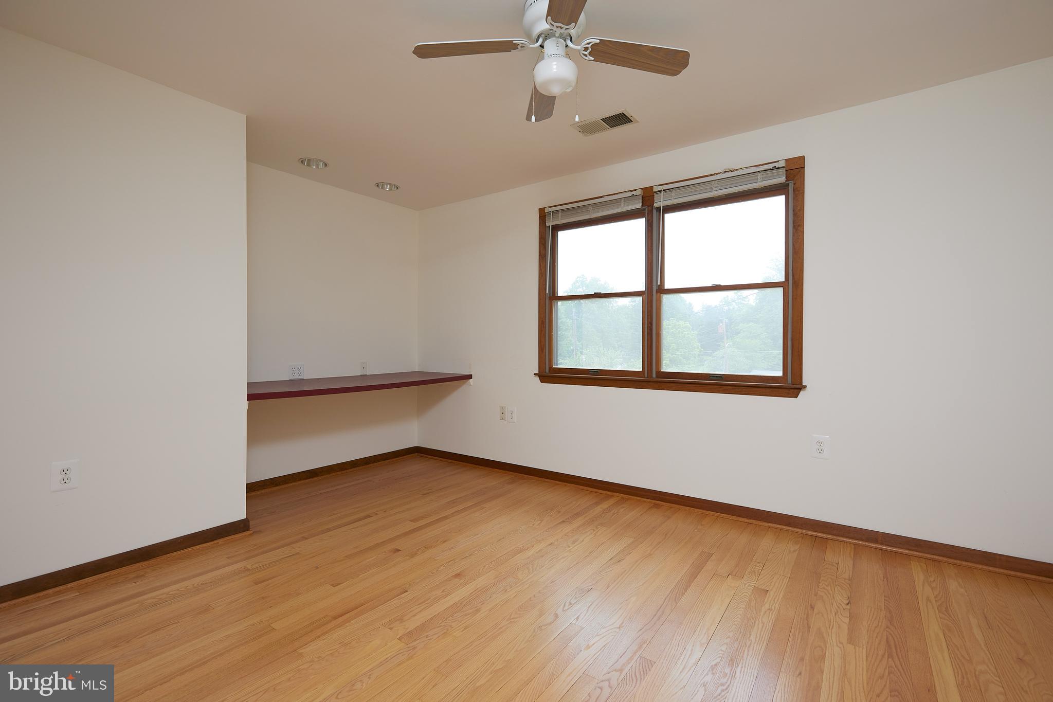 17212 Donora Road Silver Spring, MD 20905 - Photo 15 of 34