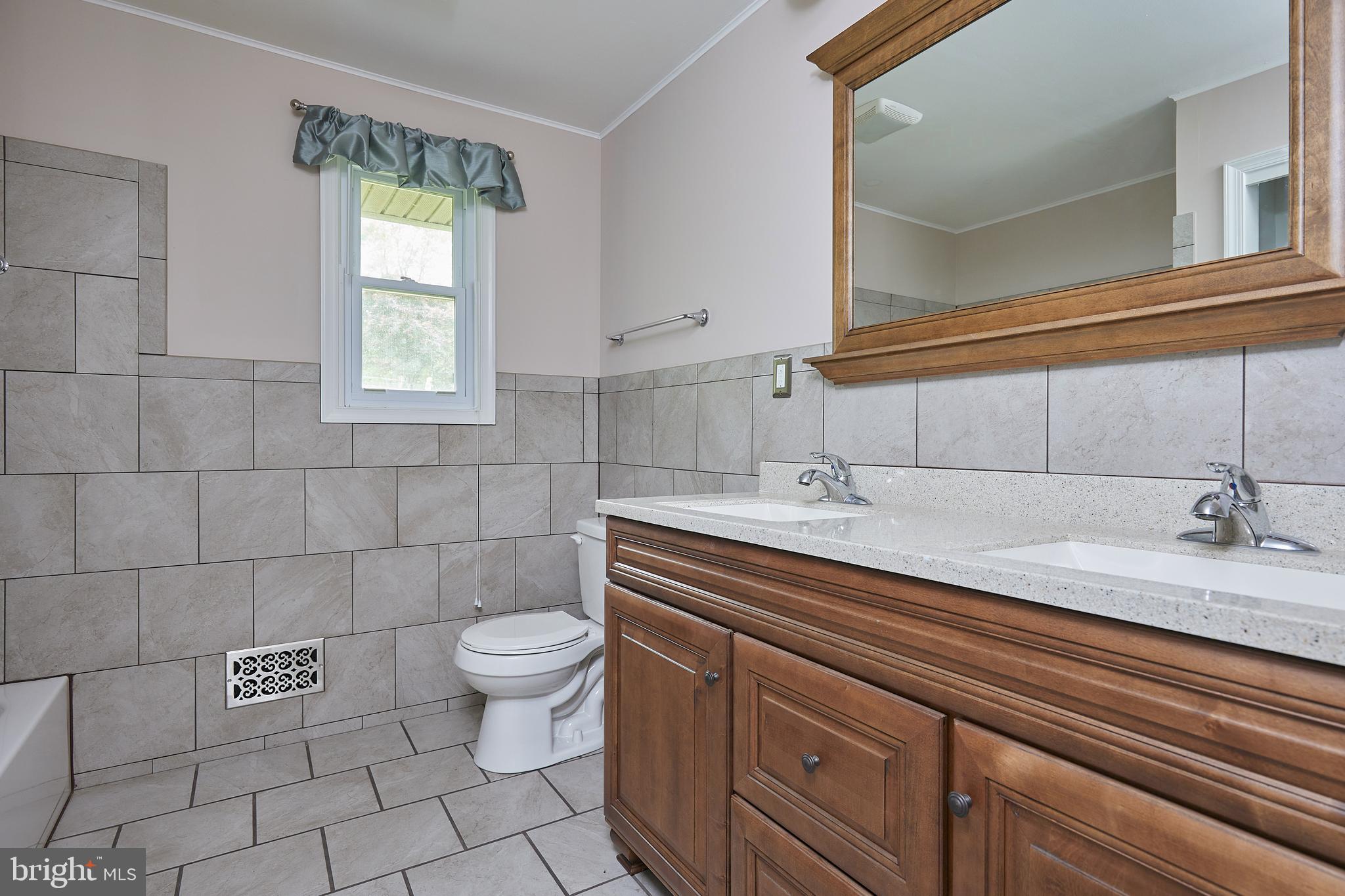 17212 Donora Road Silver Spring, MD 20905 - Photo 19 of 34