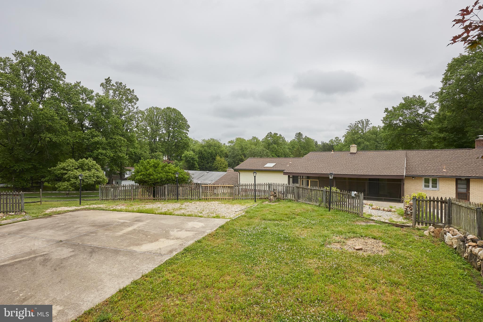 17212 Donora Road Silver Spring, MD 20905 - Photo 26 of 34