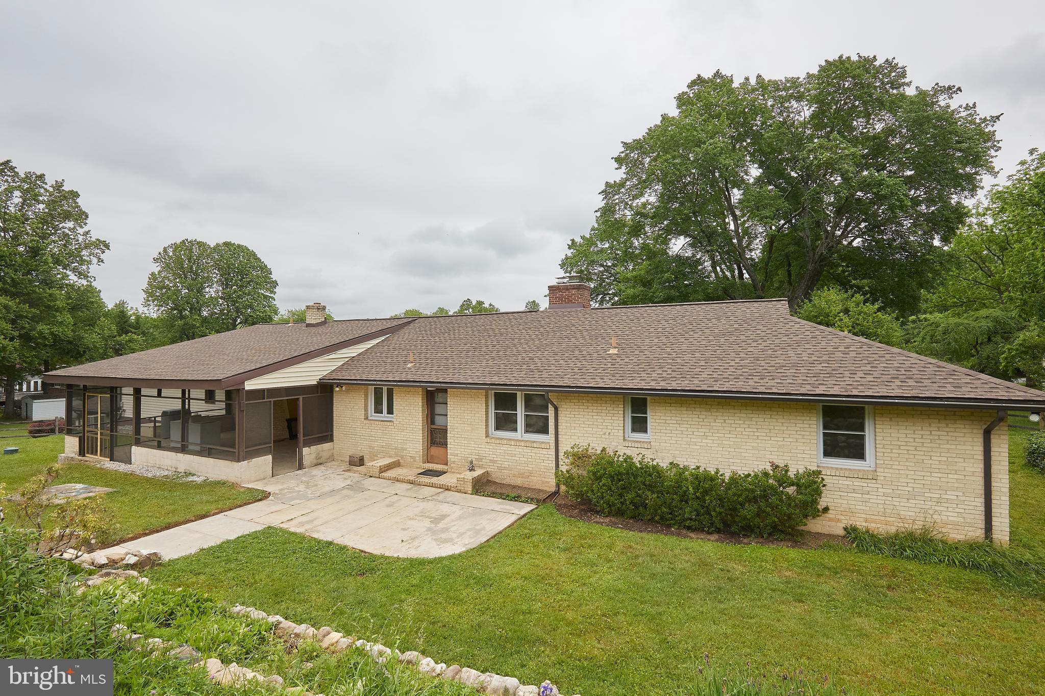 17212 Donora Road Silver Spring, MD 20905 - Photo 28 of 34