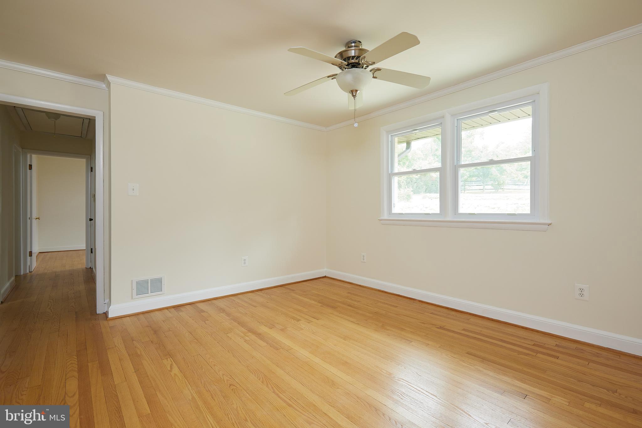 17212 Donora Road Silver Spring, MD 20905 - Photo 10 of 34