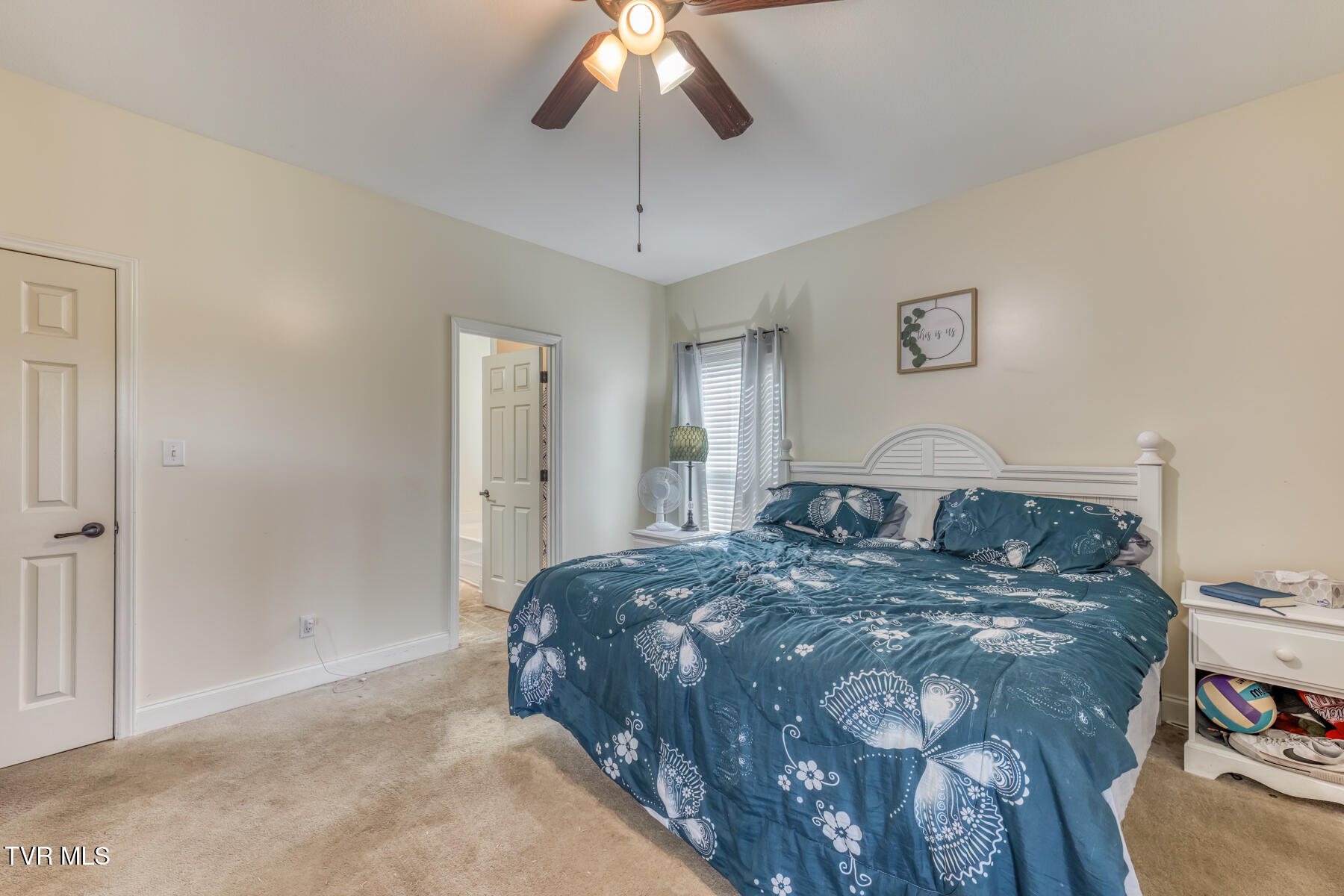 130 Garland Road Unicoi, TN 37692 - Photo 23 of 47 Primary Ensuite
