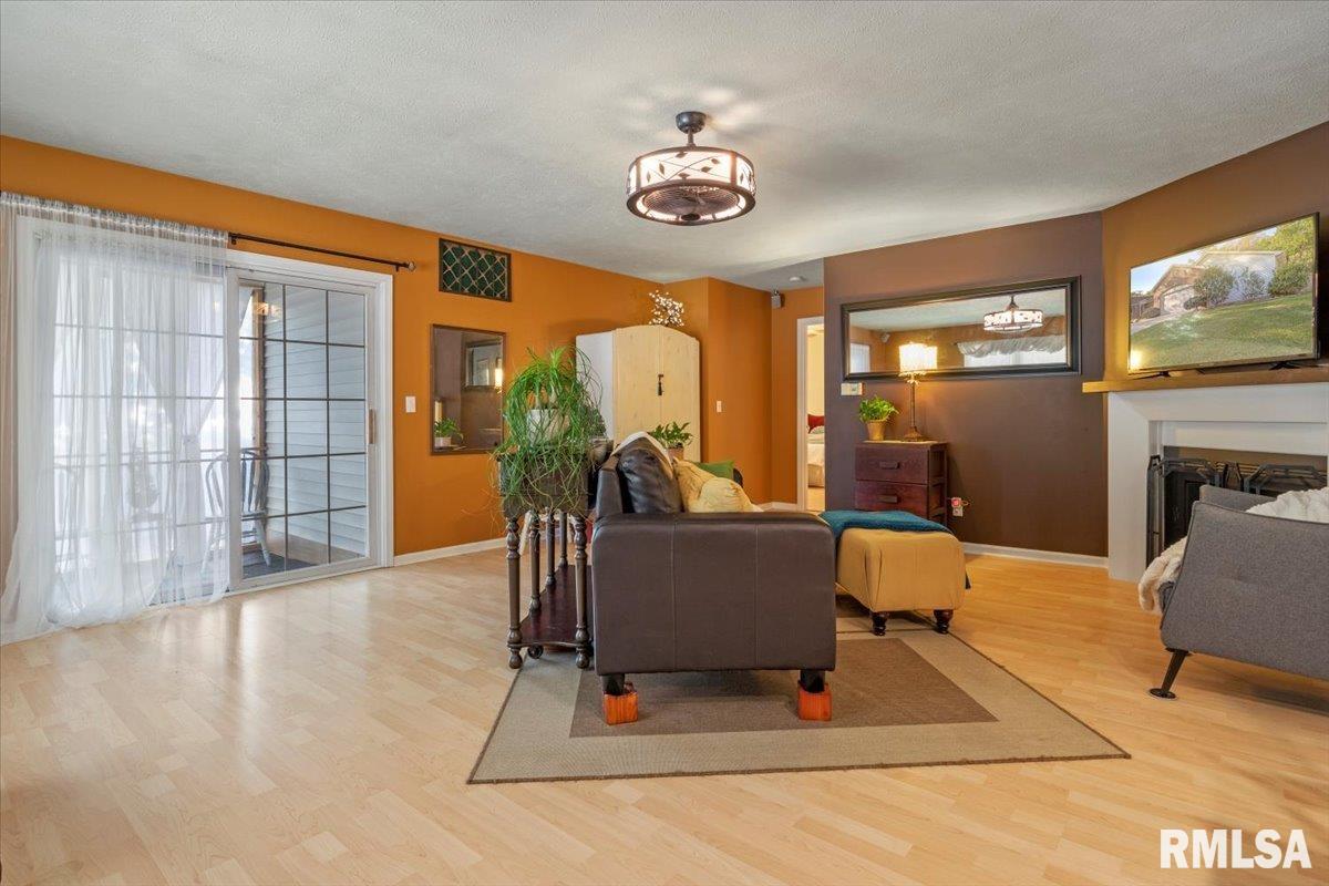 4121 Camomile Lane Springfield, IL 62711 - Photo 11 of 34 Gallery Image 11